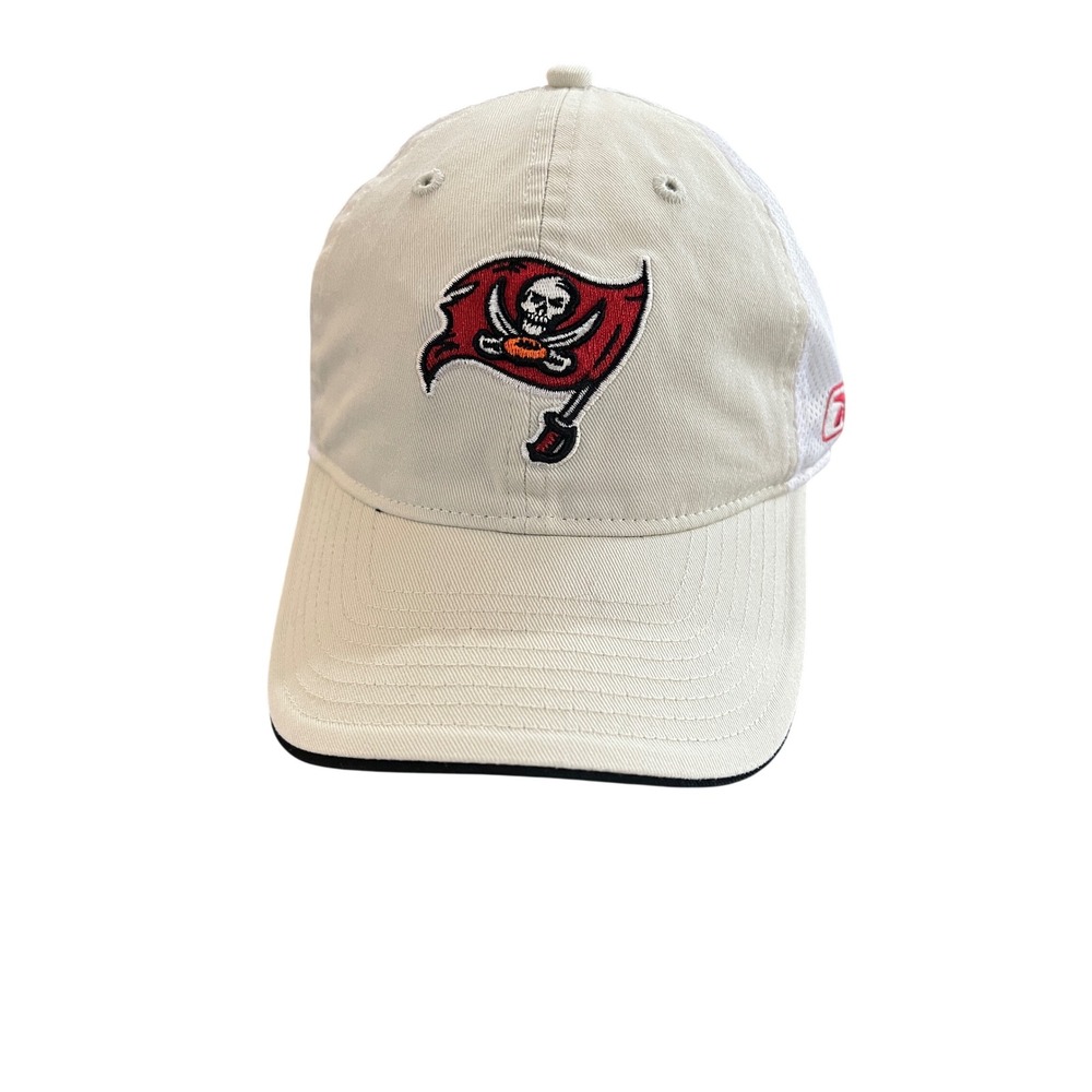 New Reebok Tampa Bay Buccaneers NFL On Field Trucker  Adjust. Tan/White Cap